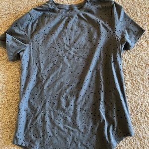 LULULEMON- NWOT love shirt, gray splatter.